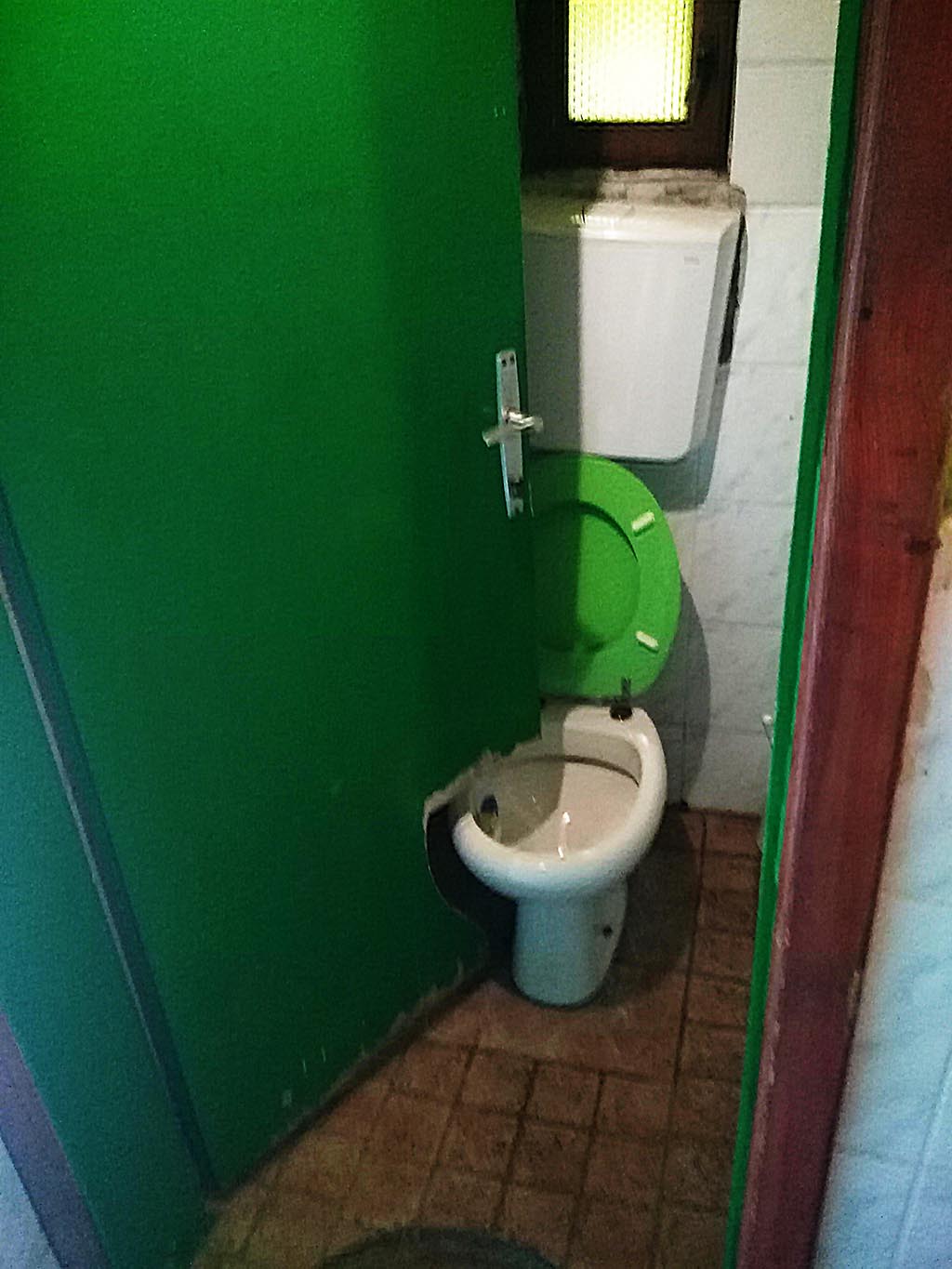 Záchod v Srbsku